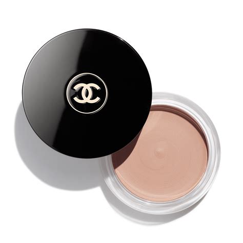 Chanel makeup highlighter